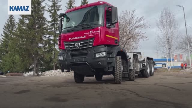 Крюковой погрузчик на базе КАМАЗ-65951
