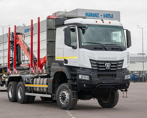 «КАМАЗ» презентовал спецтехнику для лесной отрасли