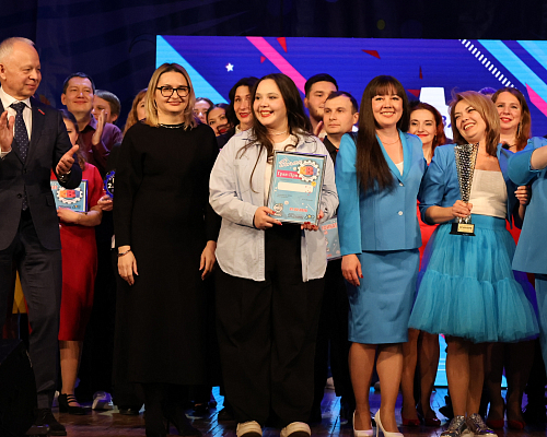 Команда автомобильного завода завоевала Гран-при первой фестивальной игры КВН ПАО «КАМАЗ»