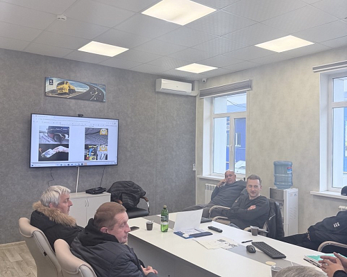 «КАМАЗ» проконсультировал водителей компаний-партнёров экономичному вождению