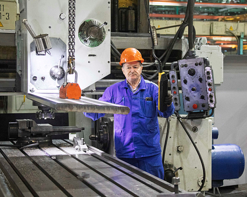 На ремонтно-инструментальном заводе внедрили магнитные захваты для работы с заготовками