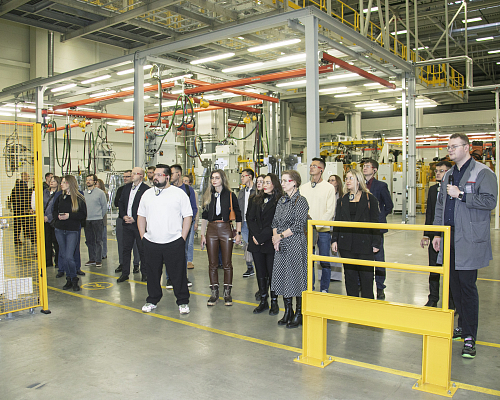 Представители лизинговых компаний посетили «КАМАЗ»