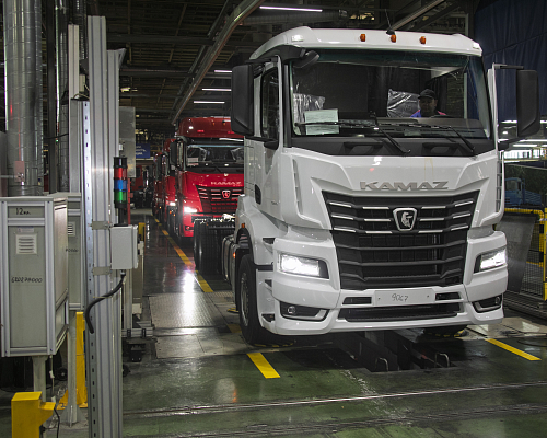 «КАМАЗ» возобновил работу