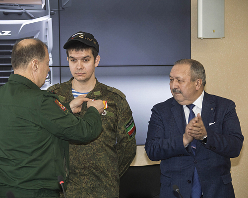 Камазовец, участник СВО Айрат Залалдинов награждён государственной наградой РФ