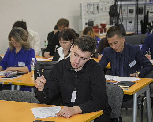 Лучшие мастера «КАМАЗа» – 2025 работают на заводе двигателей